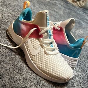 Brand new nike sneakers